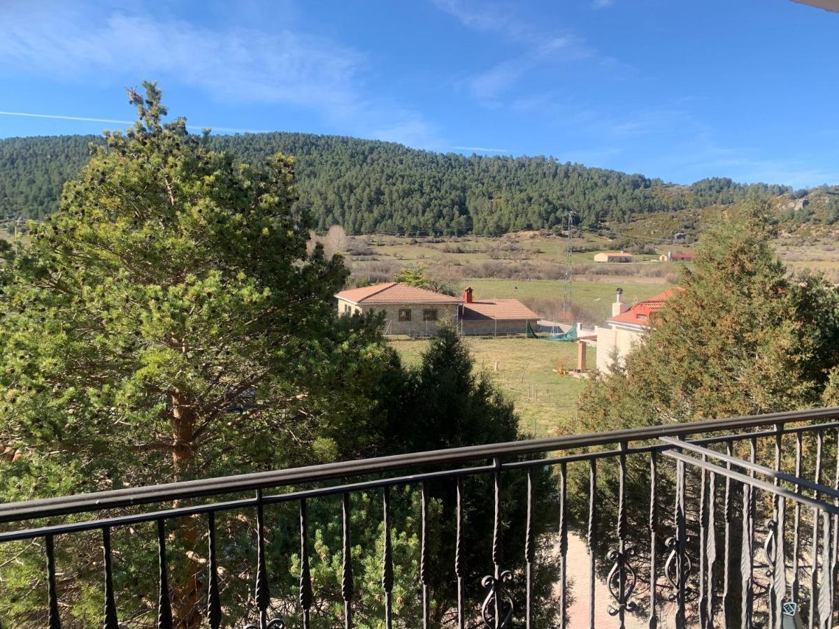 Hotel Restaurante Rio Cuervo Vega del Cadorno Εξωτερικό φωτογραφία