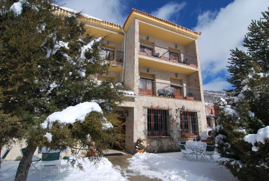 Hotel Restaurante Rio Cuervo Vega del Cadorno Εξωτερικό φωτογραφία