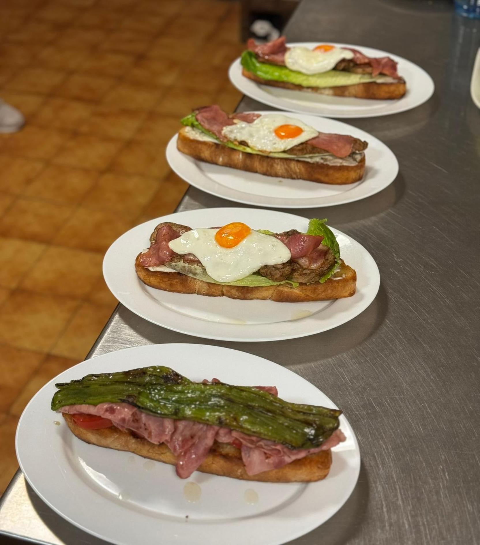 Hotel Restaurante Rio Cuervo Vega del Cadorno Εξωτερικό φωτογραφία