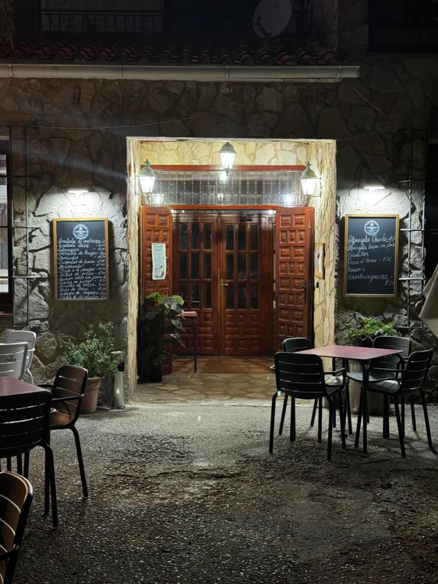 Hotel Restaurante Rio Cuervo Vega del Cadorno Εξωτερικό φωτογραφία