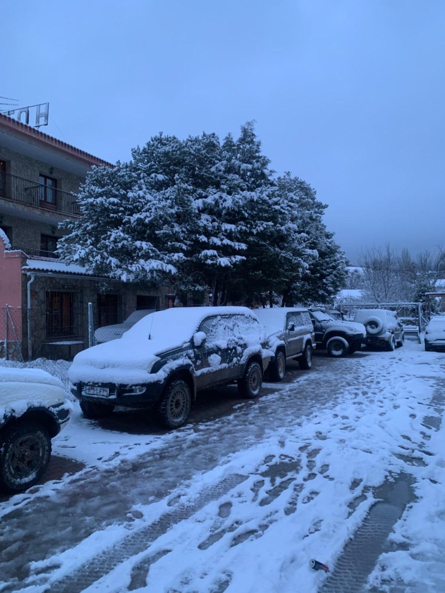 Hotel Restaurante Rio Cuervo Vega del Cadorno Εξωτερικό φωτογραφία