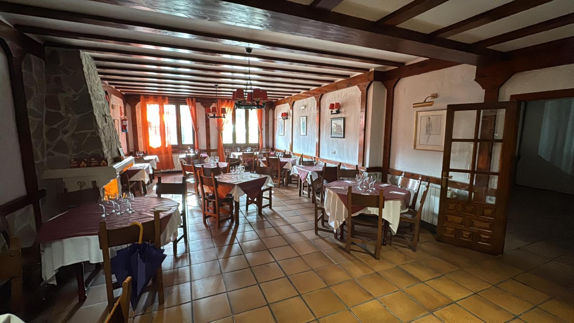 Hotel Restaurante Rio Cuervo Vega del Cadorno Εξωτερικό φωτογραφία