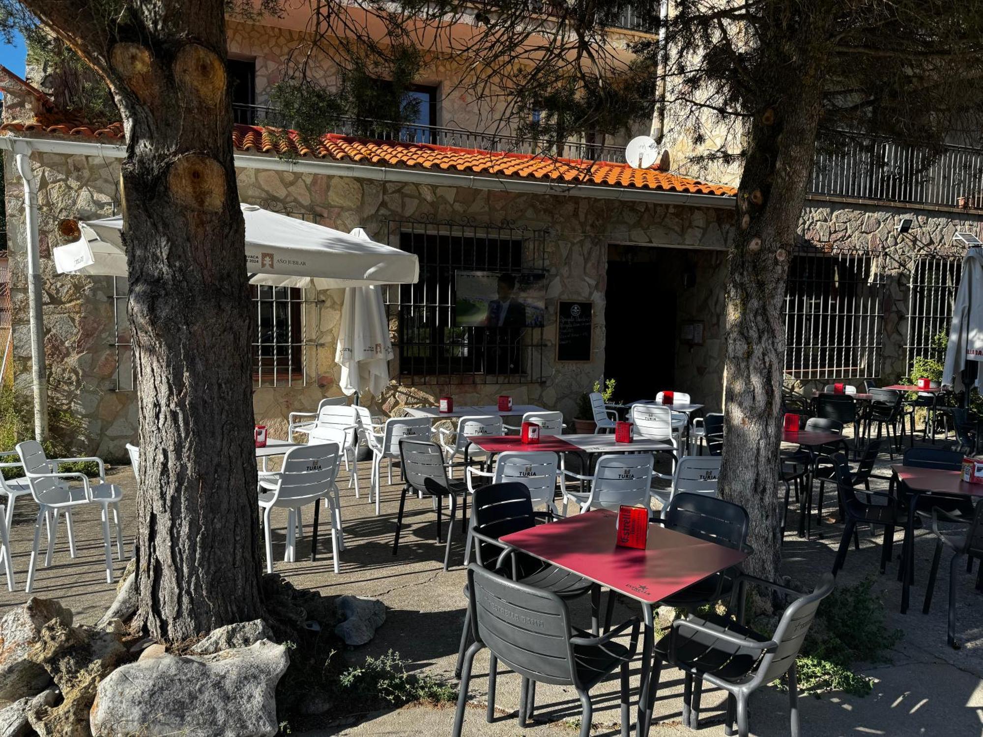 Hotel Restaurante Rio Cuervo Vega del Cadorno Εξωτερικό φωτογραφία