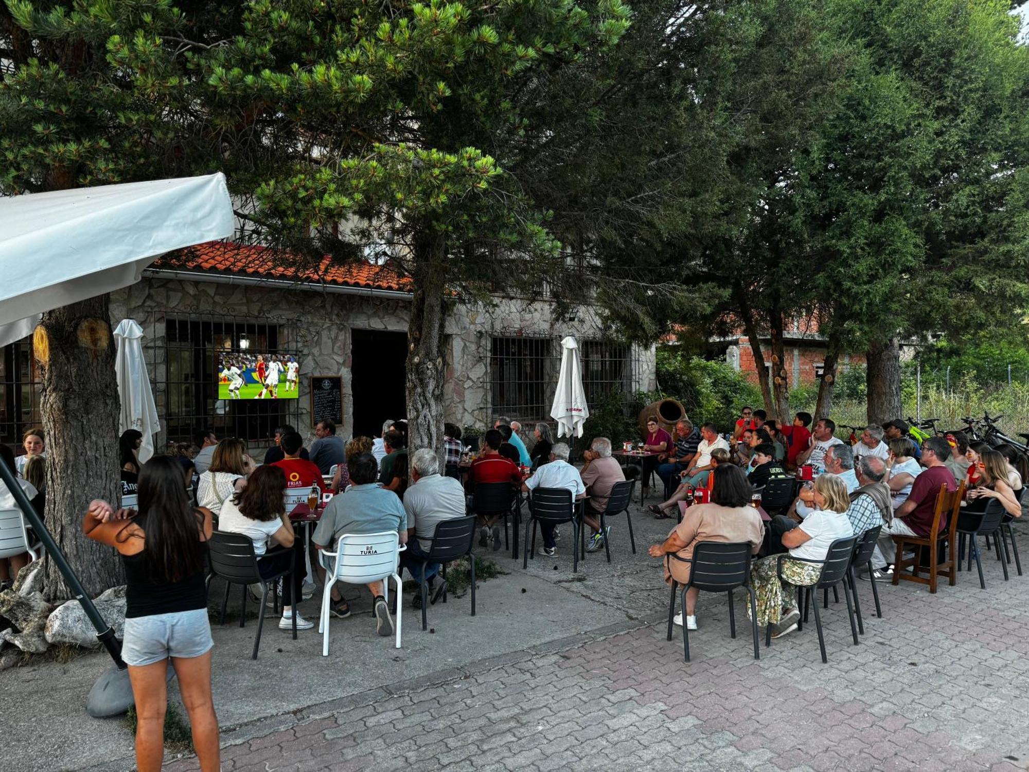 Hotel Restaurante Rio Cuervo Vega del Cadorno Εξωτερικό φωτογραφία